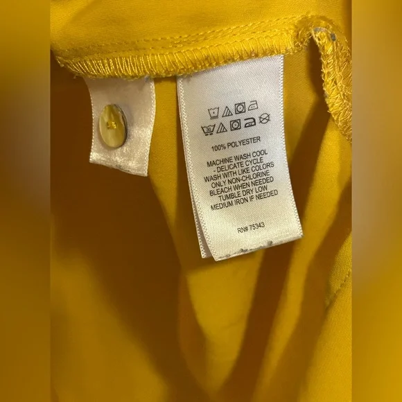 Rachel Zoe - Mustard Yellow Sleeveless Button-Down Shirt - Picture 10 of 13